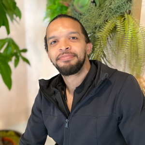 Chris, massage therapist, Location: Short Pump, Specialty: Therapeutic/Deep Tissue, Prenatal, Reflexology, Headaches & TMJ